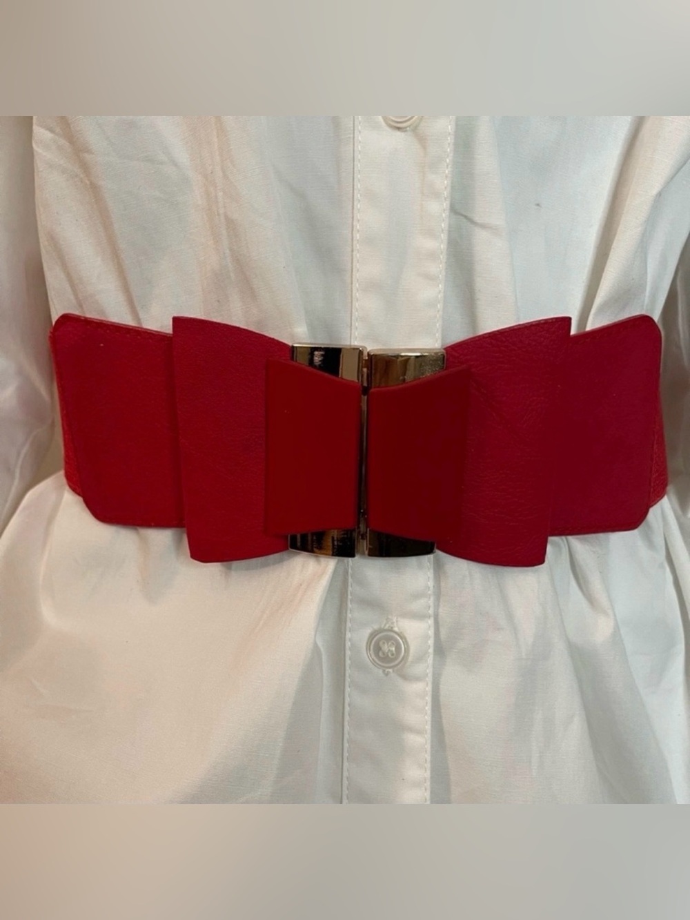 Red faux leather minimalist gold tone buckle elastic waistband belt
